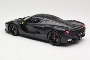 Ferrari LaFerrari F150 Matte Black Bburago 1:18 18-16901BK Metall — Bild 7 von 8