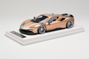 Ferrari SF90 Novitec Gold Silber Streifen IVY 1:18 REMC028 Resin — Bild 2 von 7