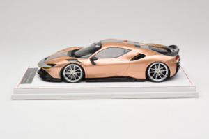 Ferrari SF90 Novitec Gold Silber Streifen IVY 1:18 REMC028 Resin