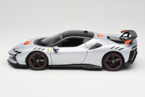 Ferrari SF90 XX Stradale Arctic White Bburago 1:18 18-16020W Metall — Bild 4 von 8