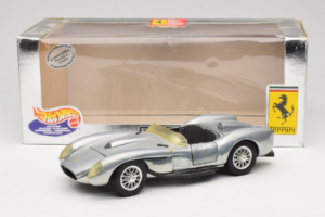 Ferrari Testa Rossa Chrome Silver Hot Wheels 1:18 25737 Metall — Bild 8 von 8
