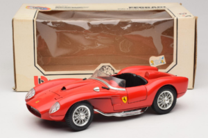 Ferrari 250 Testa Rossa Rot Bburago 1:18 3007-P2 Metall — Bild 8 von 8