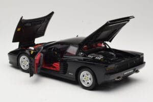 Ferrari Testarossa Schwarz Kyosho 1:18 08425BK Metall — Bild 5 von 8
