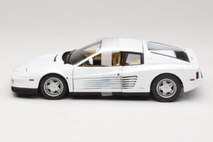 Ferrari Testarossa Weiß Miami Vice Hot Wheels 1:18 P9904 Metall — Bild 3 von 6