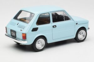Fiat 126 Hellblau MCG 1:18 MCG18415 Metall — Bild 2 von 6