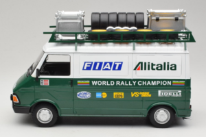 Fiat 242 Alitalia Rally Team Assistance With Trailer 1978 IXO 1:18 18CMC027WX Metall — Bild 4 von 7