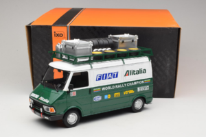 Fiat 242 Alitalia Rally Team Assistance With Trailer 1978 IXO 1:18 18CMC027WX Metall — Bild 7 von 7