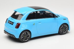 Abarth 500e Blau IXO 1:18 MCG18499 Metall — Bild 2 von 6