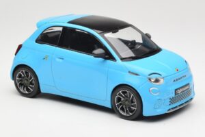 Abarth 500e Blau IXO 1:18 MCG18499 Metall — Bild 4 von 6