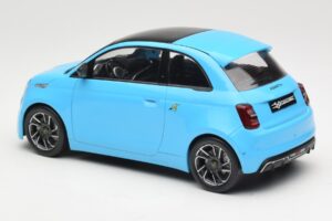Abarth 500e Blau IXO 1:18 MCG18499 Metall — Bild 5 von 6