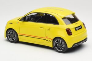 Abarth 500e Gelb IXO 1:18 MCG18498 Metall — Bild 5 von 6