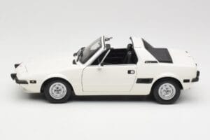 Fiat X1/9 Weiß Minichamps 1:18 100121685 Metall — Bild 4 von 8