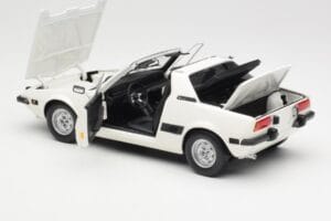 Fiat X1/9 Weiß Minichamps 1:18 100121685 Metall — Bild 5 von 8