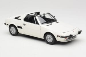 Fiat X1/9 Weiß Minichamps 1:18 100121685 Metall — Bild 6 von 8
