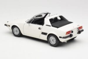 Fiat X1/9 Weiß Minichamps 1:18 100121685 Metall — Bild 7 von 8