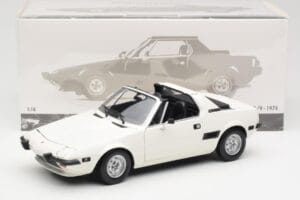 Fiat X1/9 Weiß Minichamps 1:18 100121685 Metall — Bild 8 von 8
