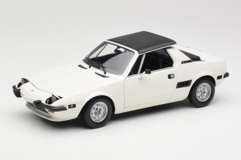 Fiat X1/9 Weiß Minichamps 1:18 100121685 Metall