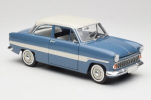 Ford Taunus 12M P2 Blau Streifen Revell 1:18 08880-M1 Metall — Bild 6 von 8