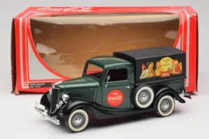 Ford Bache Coca-Cola Solido 1:18 9513 Metall — Bild 8 von 8