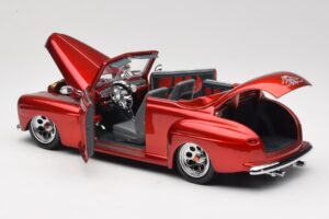 Ford Cabriolet Red Metallic Road Signature 1:18 30028 Metall — Bild 5 von 8