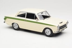 Ford Cortina Lotus White & Green Stripe MCG 1:18 MCG18434 Metall — Bild 4 von 6