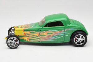 Ford Coupe Grün mit Feuer Road Signature 1:18 30109 Metall — Bild 4 von 8