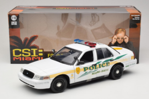 Ford Crown Victoria Police Interceptor CSI Miami GreenLight 1:18 13514 Metall — Bild 6 von 6