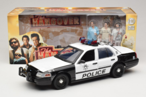 Ford Crown Victoria Police Interceptor The Hangover Movie Greenlight 1:18 12911 Metall — Bild 6 von 6