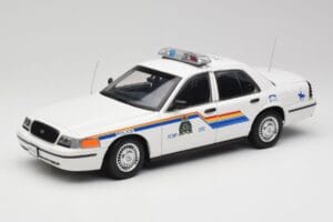 Ford Crown Victoria RCMP Police Car AUTOart 1:18 72706 Metall