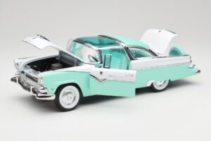 Ford Crown Victoria Seafoam Grün & Weiß Road Legends 1:18 92138 Metall — Bild 2 von 7