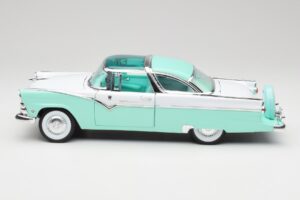 Ford Crown Victoria Seafoam Grün & Weiß Road Legends 1:18 92138 Metall — Bild 3 von 7