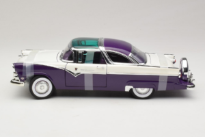 Ford Crown Victoria Weiß Lila Road Signature 1:18 92138-P1 Metall — Bild 3 von 6
