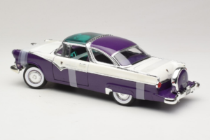 Ford Crown Victoria Weiß Lila Road Signature 1:18 92138-P1 Metall — Bild 5 von 6
