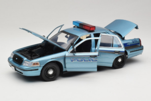 Ford Crown Victoria Police Cruiser Twilight Blue Greenlight 1:18 1643 Metall — Bild 2 von 8