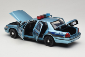 Ford Crown Victoria Police Cruiser Twilight Blue Greenlight 1:18 1643 Metall — Bild 5 von 8