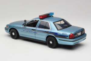 Ford Crown Victoria Police Cruiser Twilight Blue Greenlight 1:18 1643 Metall — Bild 7 von 8