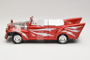 Ford De Luxe Cabriolet Greased Lightning Rot Joyride 1:18 33544 Metall — Bild 3 von 5