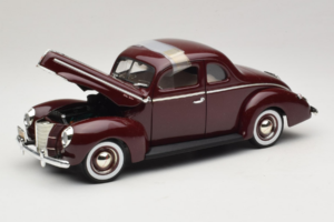 Ford Deluxe Coupe Dunkelrot ERTL 1:18 7936 Metall — Bild 2 von 7