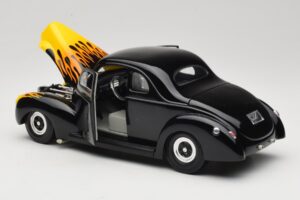 Ford Deluxe Hot Rod Schwarz Universal Hobbies 1:18 6002 Metall — Bild 5 von 8