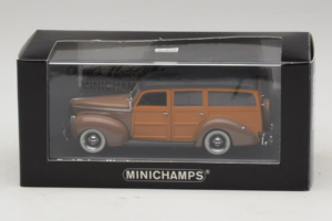 Ford DeLuxe Woody Station Wagon Braun Minichamps 1:43 400082111 Metall — Bild 4 von 4