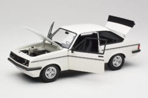 Ford Escort Mk2 RS 2000 LHD Weiß Minichamps 1:18 150084300 Metall — Bild 2 von 8