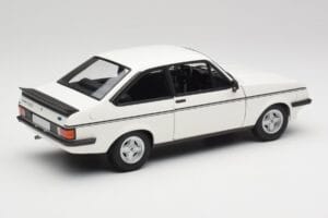 Ford Escort Mk2 RS 2000 LHD Weiß Minichamps 1:18 150084300 Metall — Bild 3 von 8