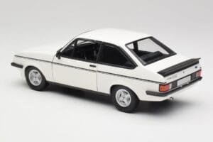 Ford Escort Mk2 RS 2000 LHD Weiß Minichamps 1:18 150084300 Metall — Bild 7 von 8