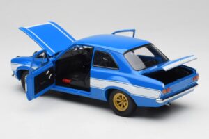 Ford Escort Mk1 RS 1600 Blau Weiß Streifen Minichamps 1:18 100688102 Metall — Bild 5 von 8