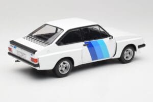 Ford Escort Mk2 RS 2000 X-Pack Diamond Weiß & Blau Decor MCG 1:18 MCG18351 Metall — Bild 2 von 6
