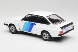 Ford Escort Mk2 RS 2000 X-Pack Diamond Weiß & Blau Decor MCG 1:18 MCG18351 Metall — Bild 5 von 6