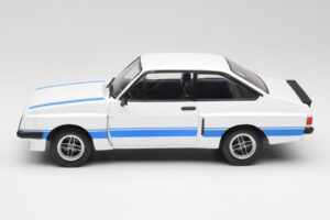 Ford Escort Mk2 RS 2000 X-Pack Diamond Weiß & Blau Stripe MCG 1:18 MCG18350 Metall — Bild 3 von 6