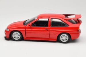 Ford Escort Mk5 RS Cosworth Rot UT Models 1:18 180082102 Metall — Bild 4 von 8