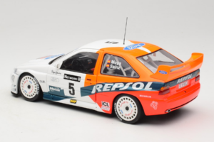 Ford Escort RS Cosworth Repsol #5 C. Sainz / L. Moya RAC Rally 1997 UT Models 1:18 39750 Metall — Bild 7 von 8