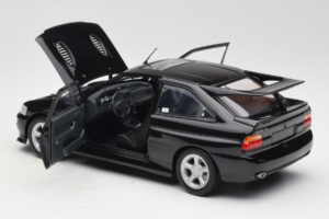Ford Escort RS Cosworth Black Metallic Minichamps 1:18 150089020 Metall — Bild 5 von 8